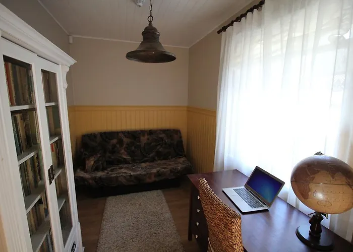 Villa Dirhami Dirhami